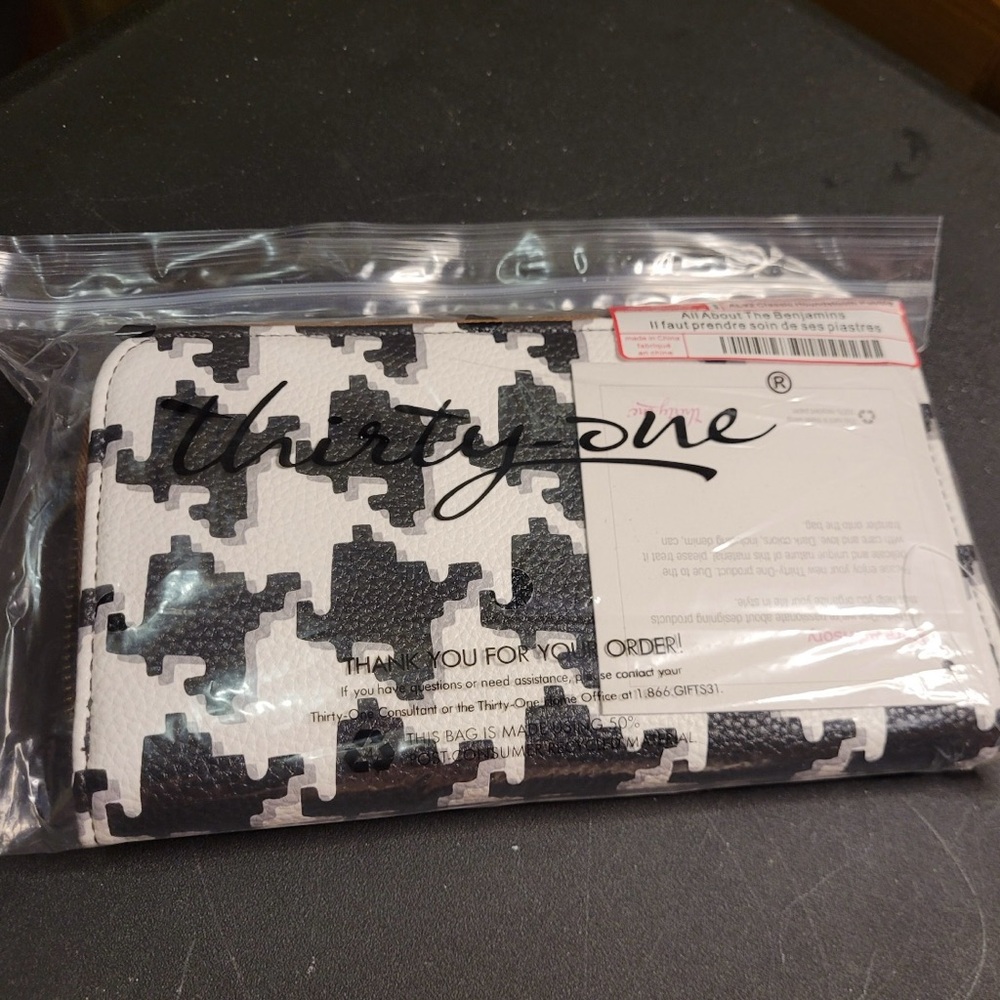 Thirty-One Houndstooth All About the Benjamins Wallet